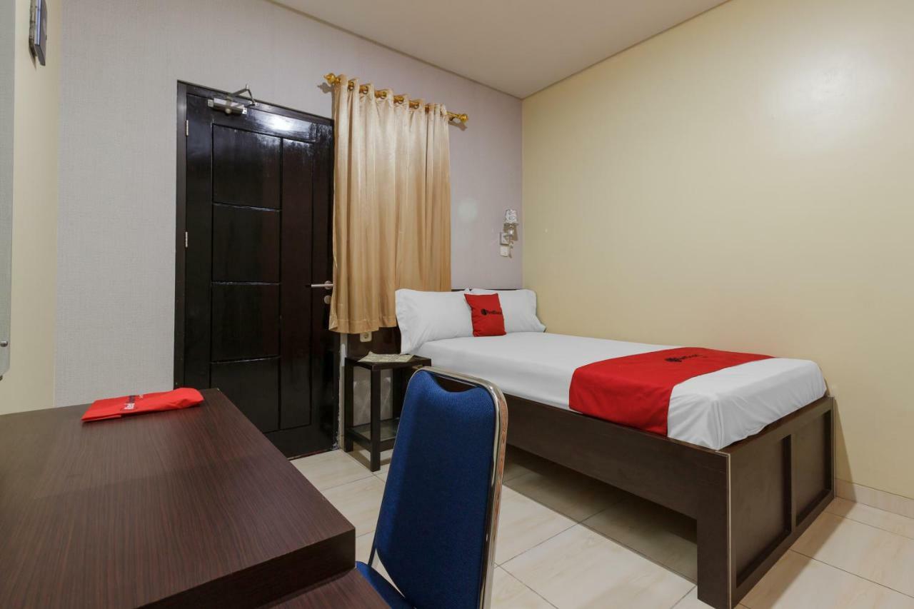 Reddoorz Plus Near Pantai Malalayang Manado Hotel Luaran gambar