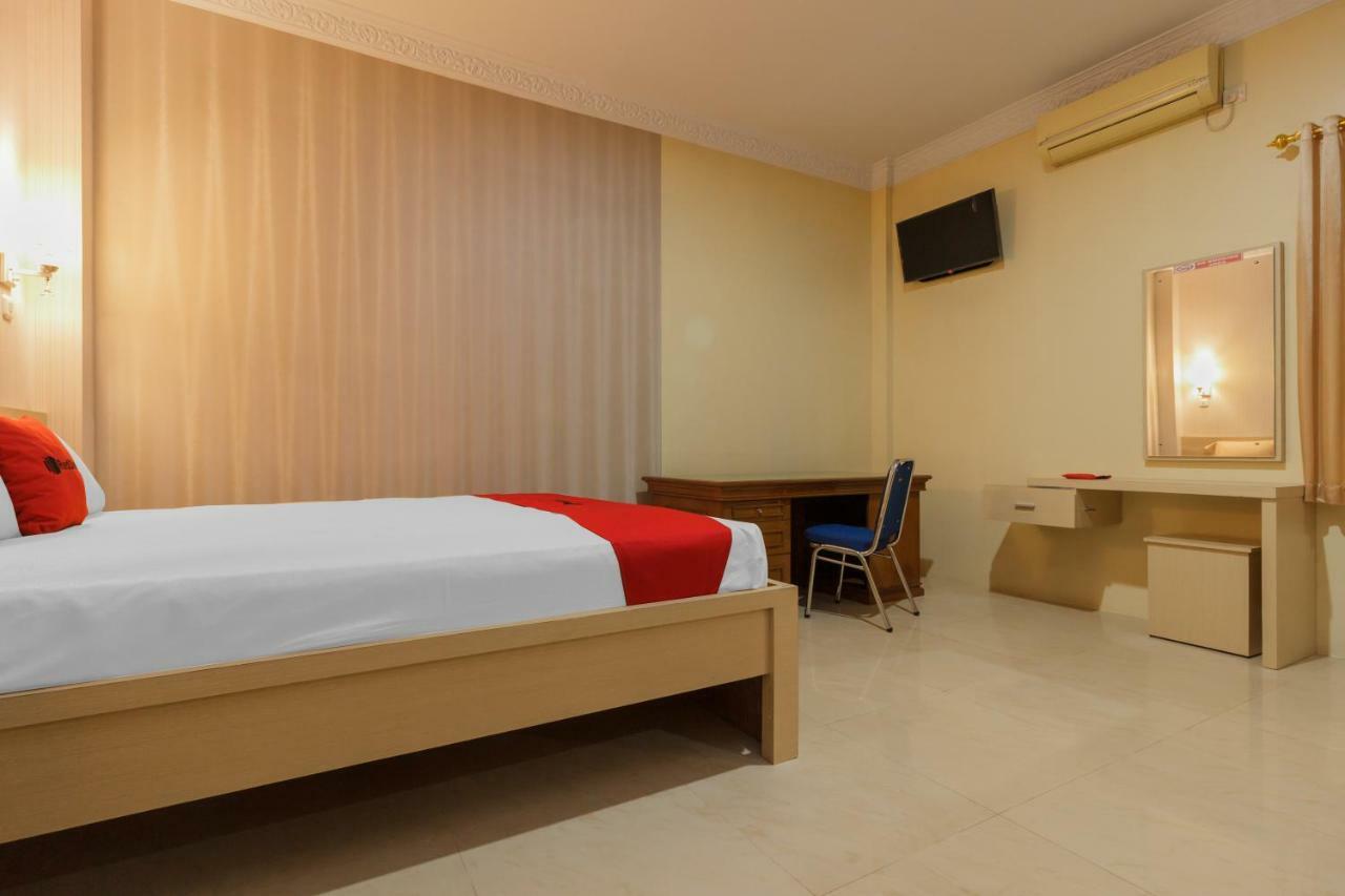 Reddoorz Plus Near Pantai Malalayang Manado Hotel Luaran gambar